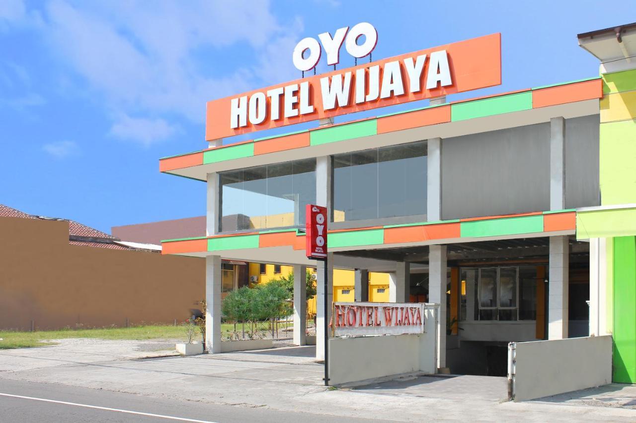 Oyo 586 ホテル ウィジャヤ Kalasan エクステリア 写真